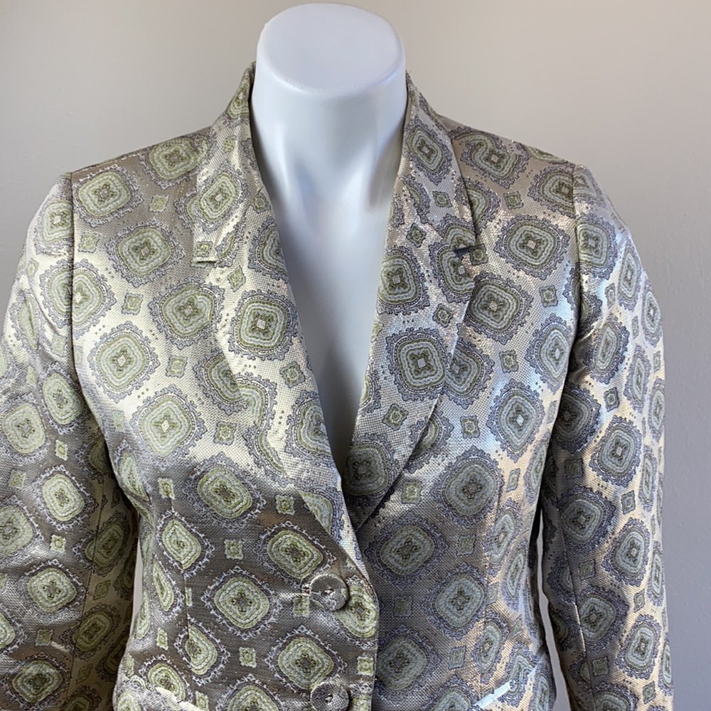 Women’s Patterned Jacquard Blazer - Green Metallic - Picture 2 of 16